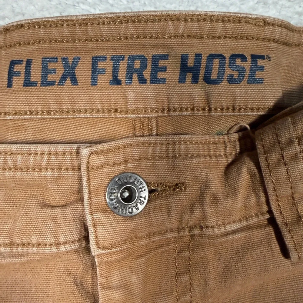 Duluth Trading Co Flex Fire Hose Cargo Pants Mens 33x32 Brown Workwear Utility - Picture 2 of 6